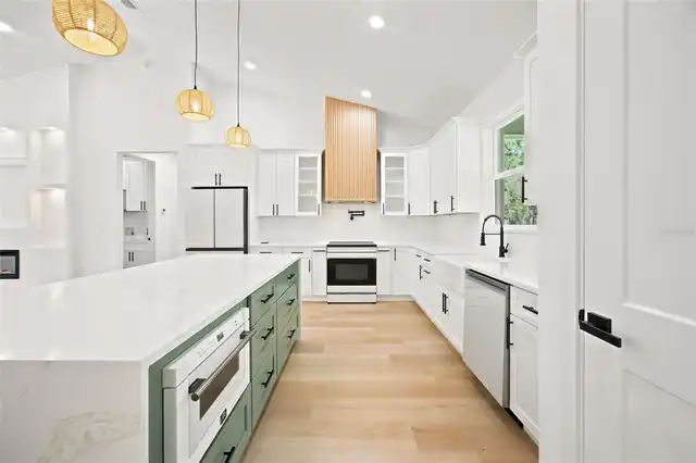 Listing Photo 17