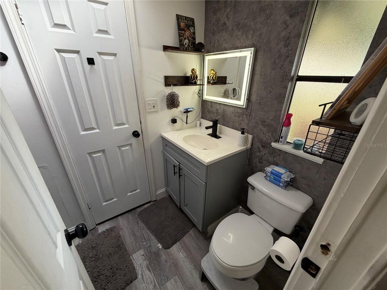 Listing Photo 11
