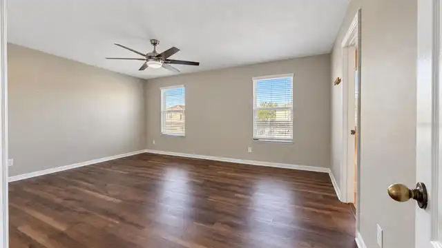 Listing Photo 14