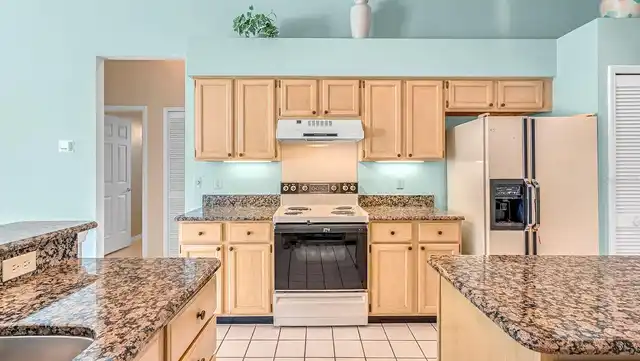 Listing Photo 16
