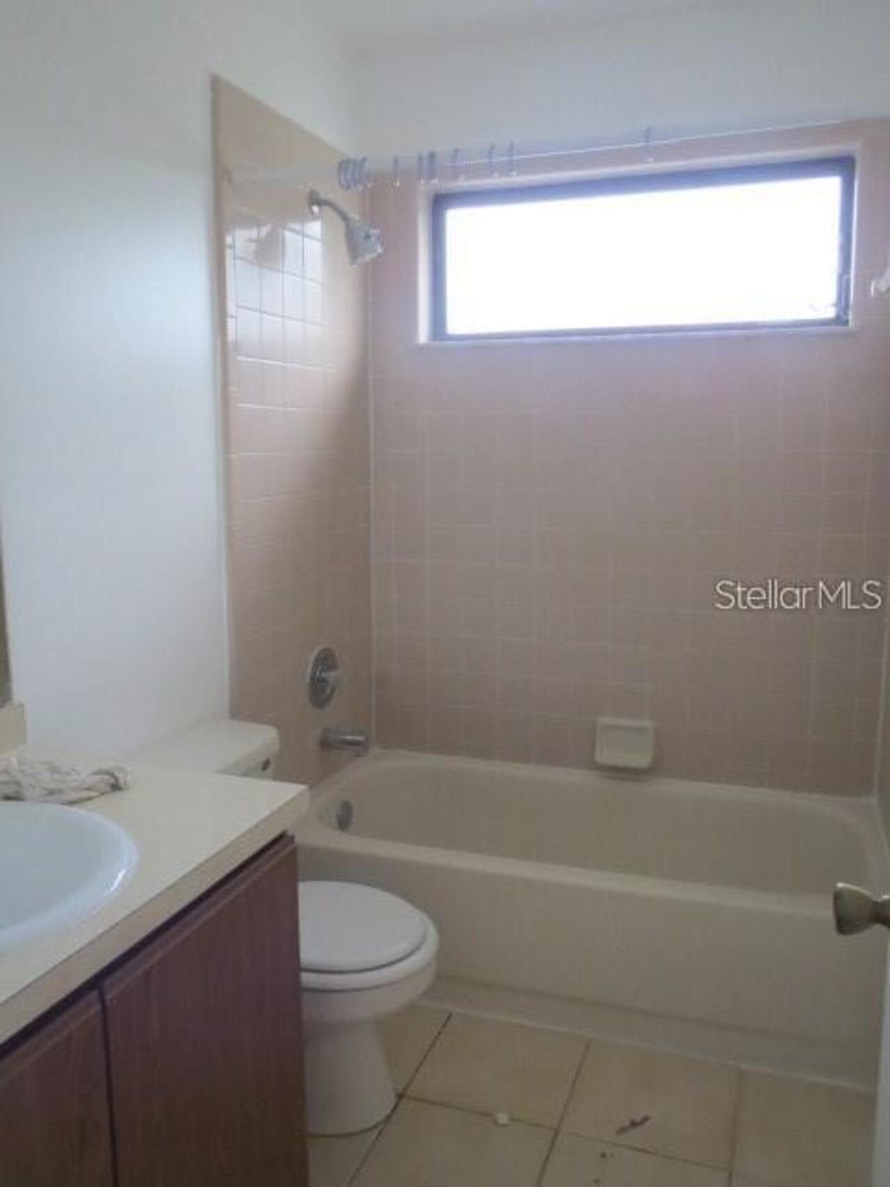 Listing Photo 12