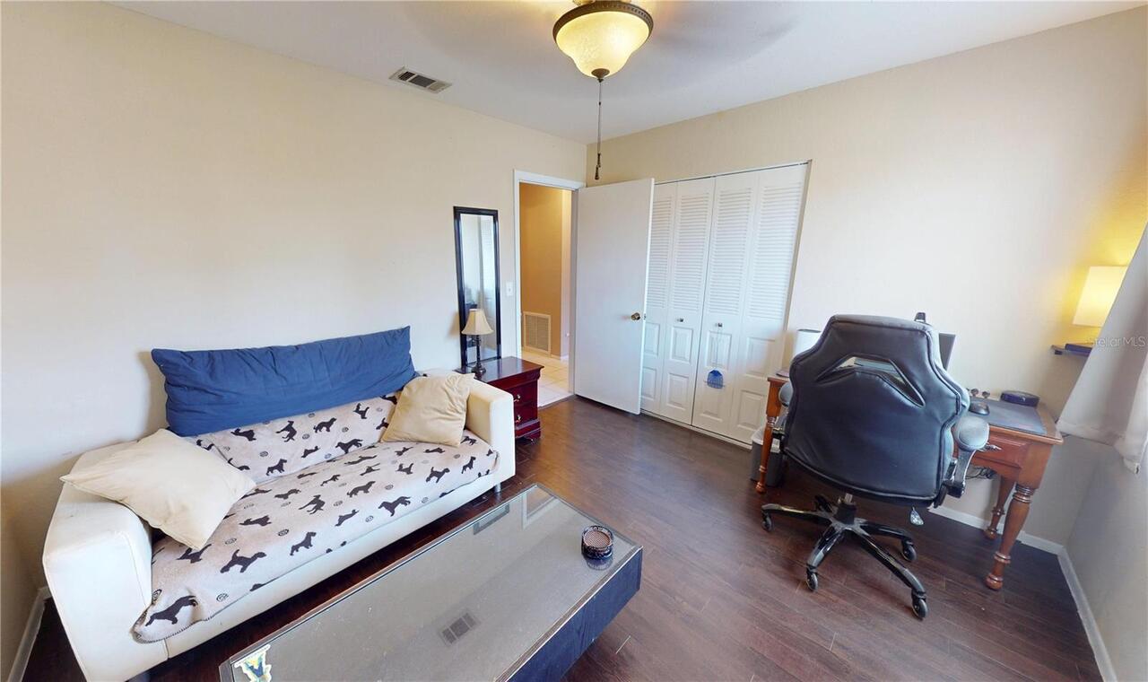Listing Photo 14