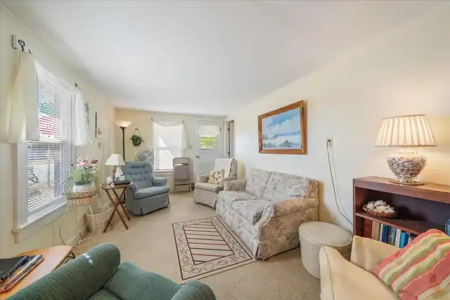 Listing Photo 25
