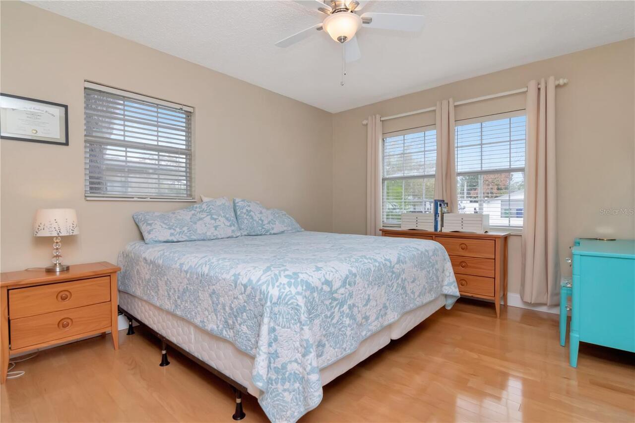 Listing Photo 14