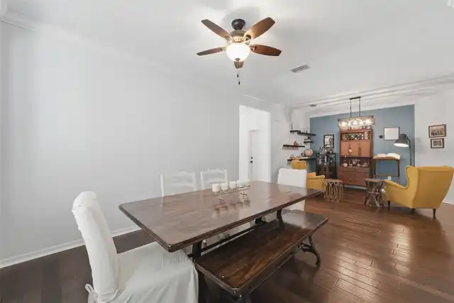 Listing Photo 11