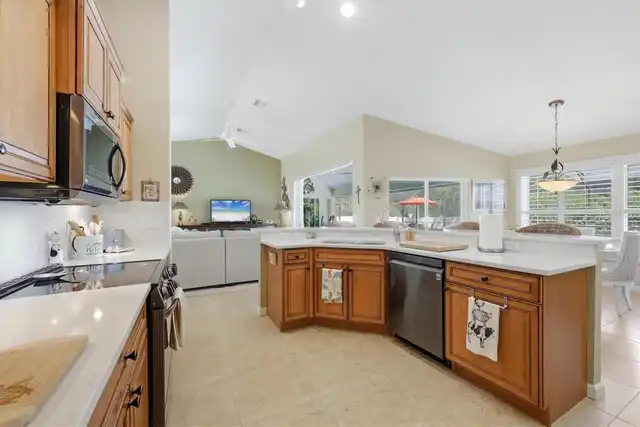 Listing Photo 17