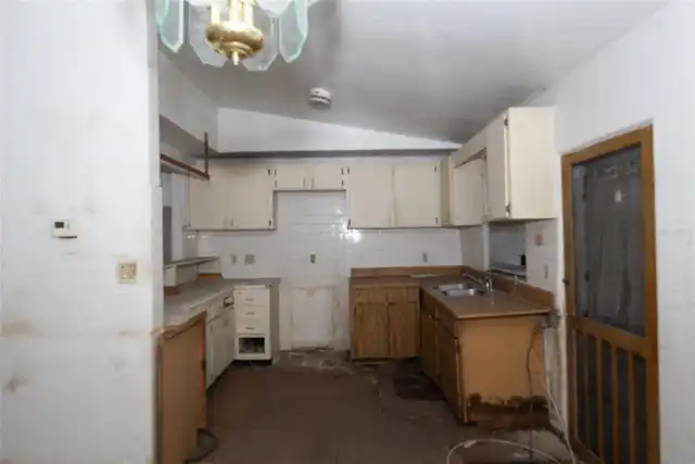Listing Photo 32