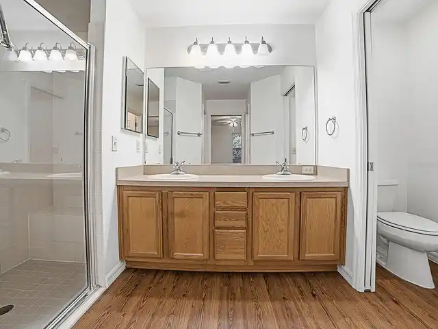 Listing Photo 11