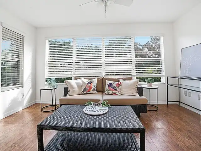 Listing Photo 15