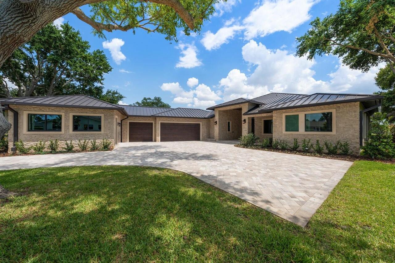 5BR, Home, 4BA, $4,999,000
Read More
