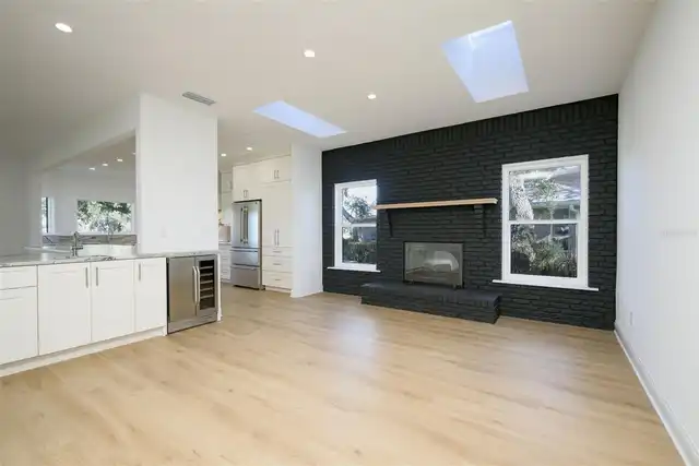 Listing Photo 21