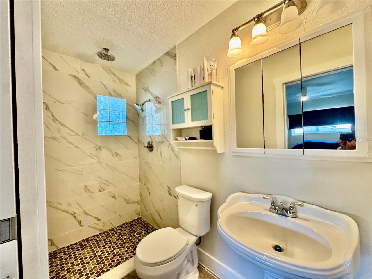 Listing Photo 8