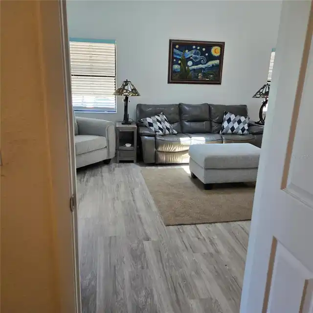 Listing Photo 9