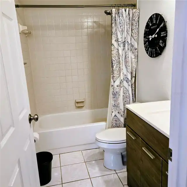 Listing Photo 12