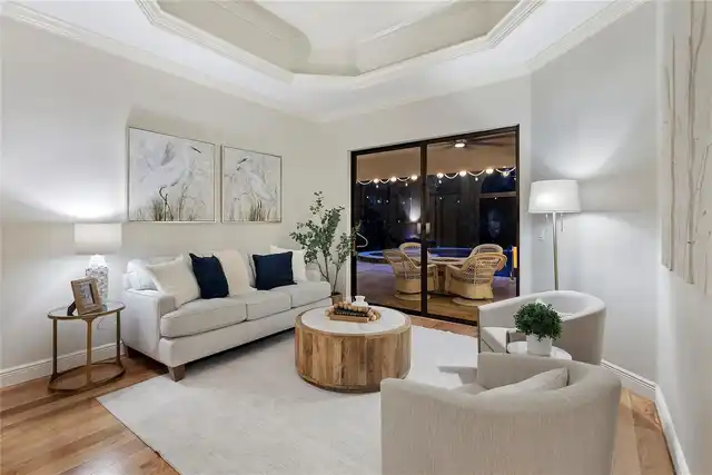 Listing Photo 10