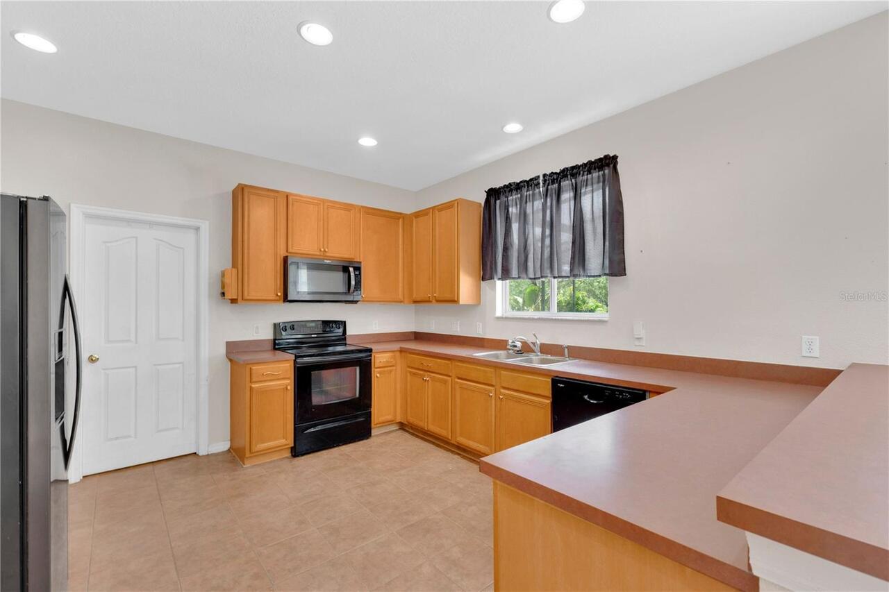 Listing Photo 6