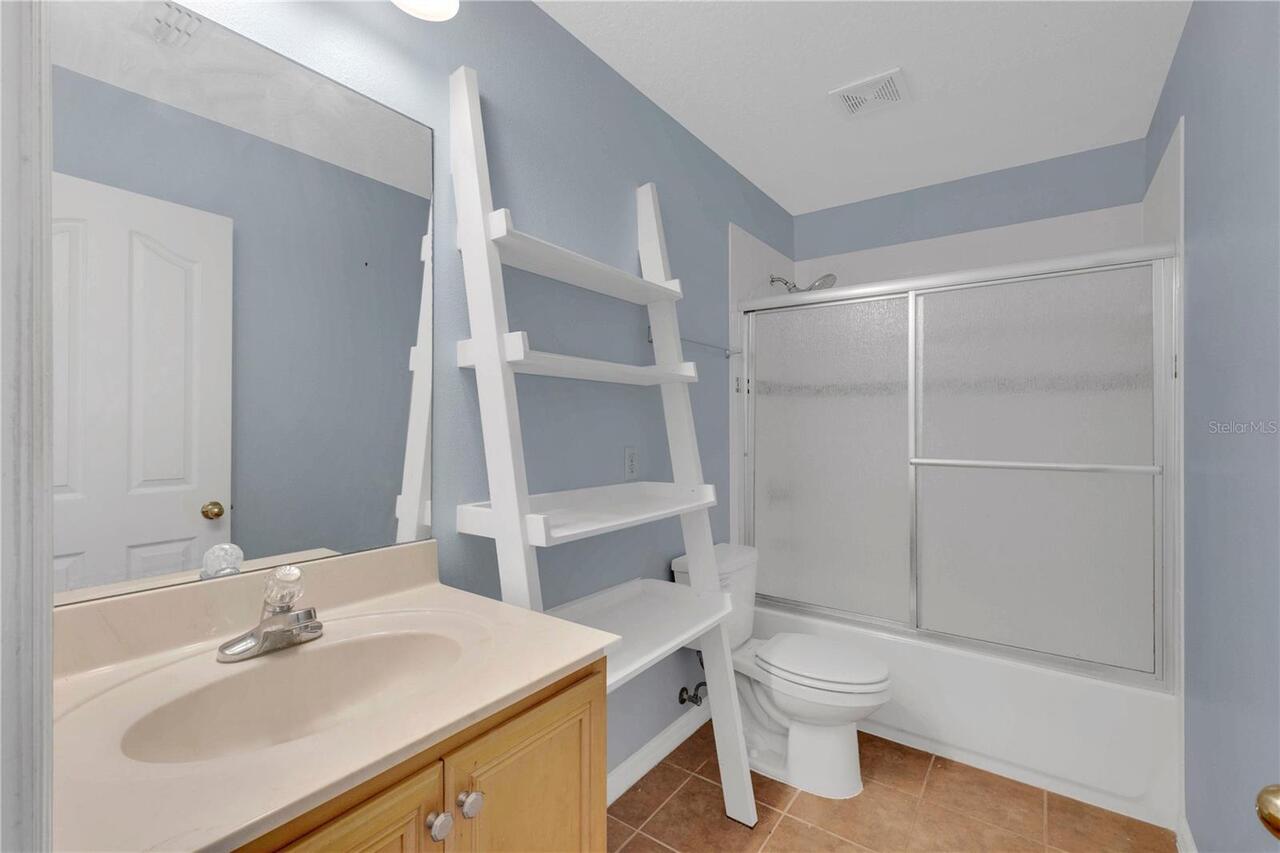 Listing Photo 10