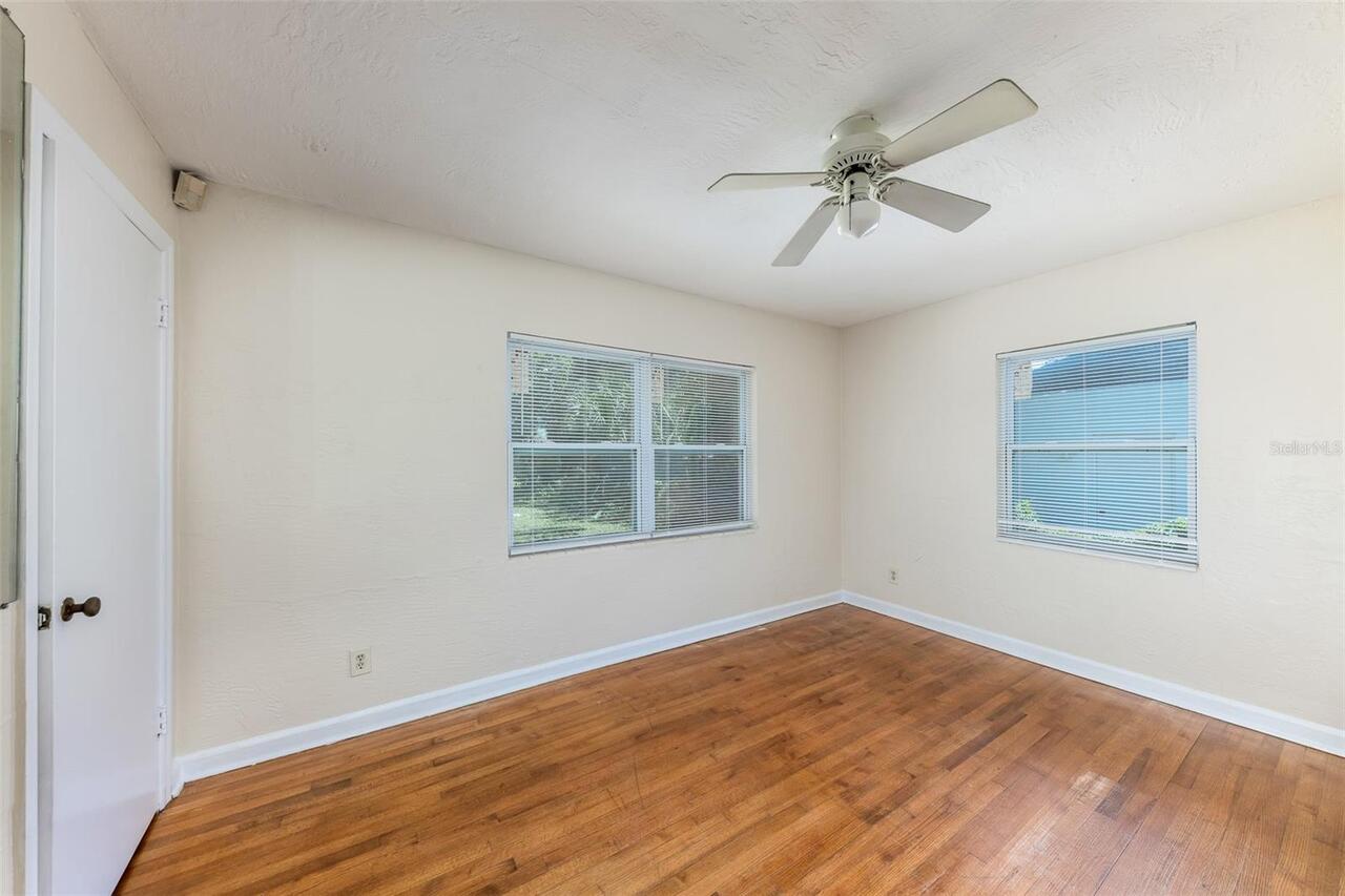 Listing Photo 9