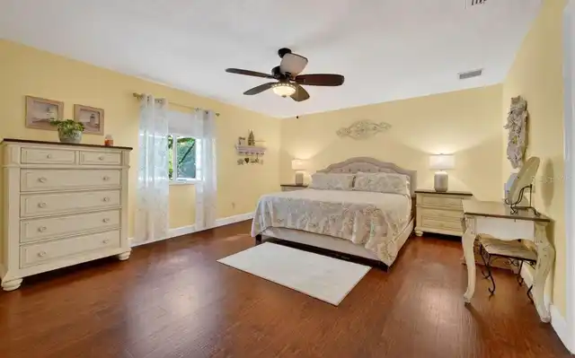 Listing Photo 18