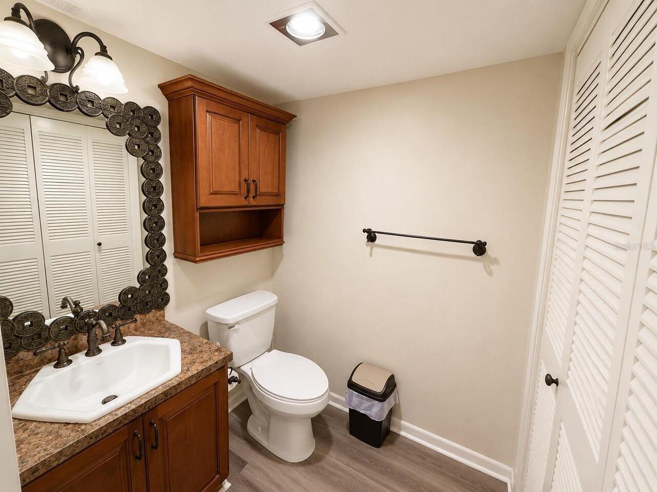Listing Photo 11