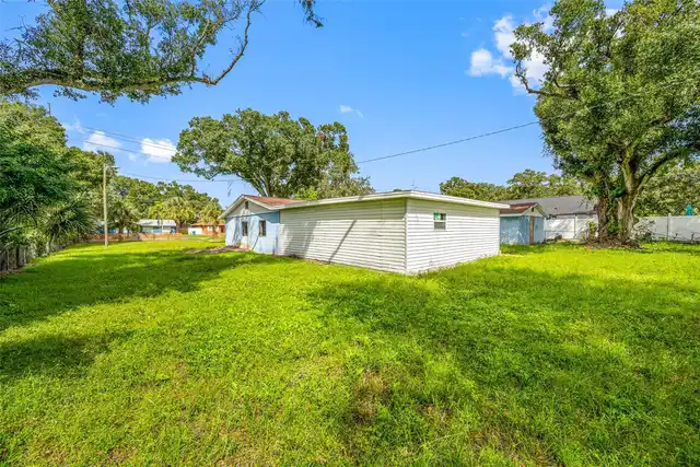 Listing Photo 8