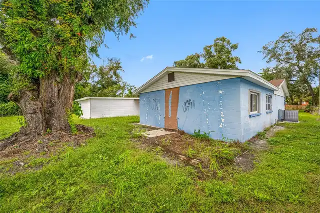 Listing Photo 10