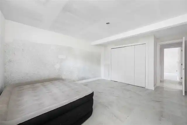 Listing Photo 20