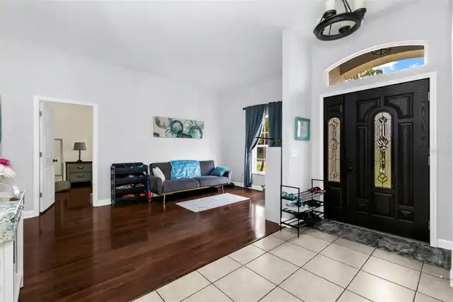 Listing Photo 9