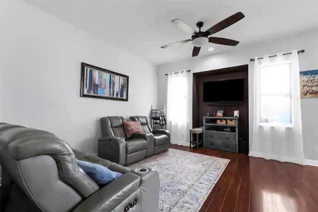 Listing Photo 23