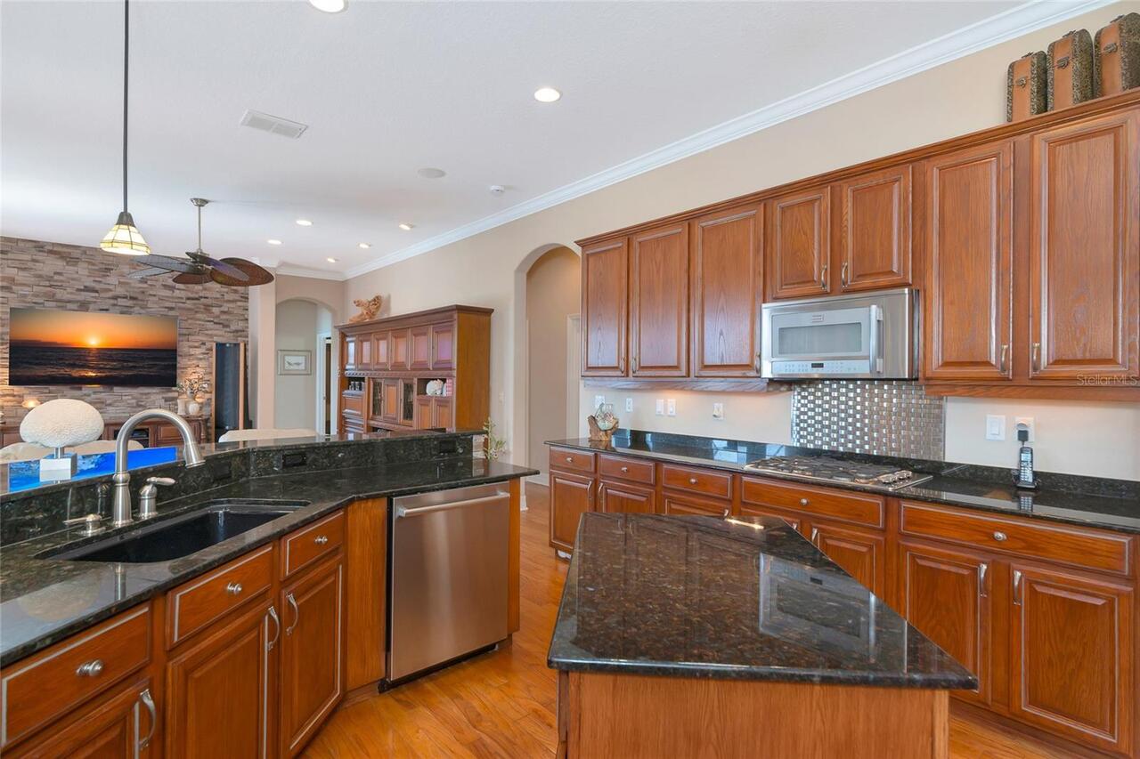 Listing Photo 15