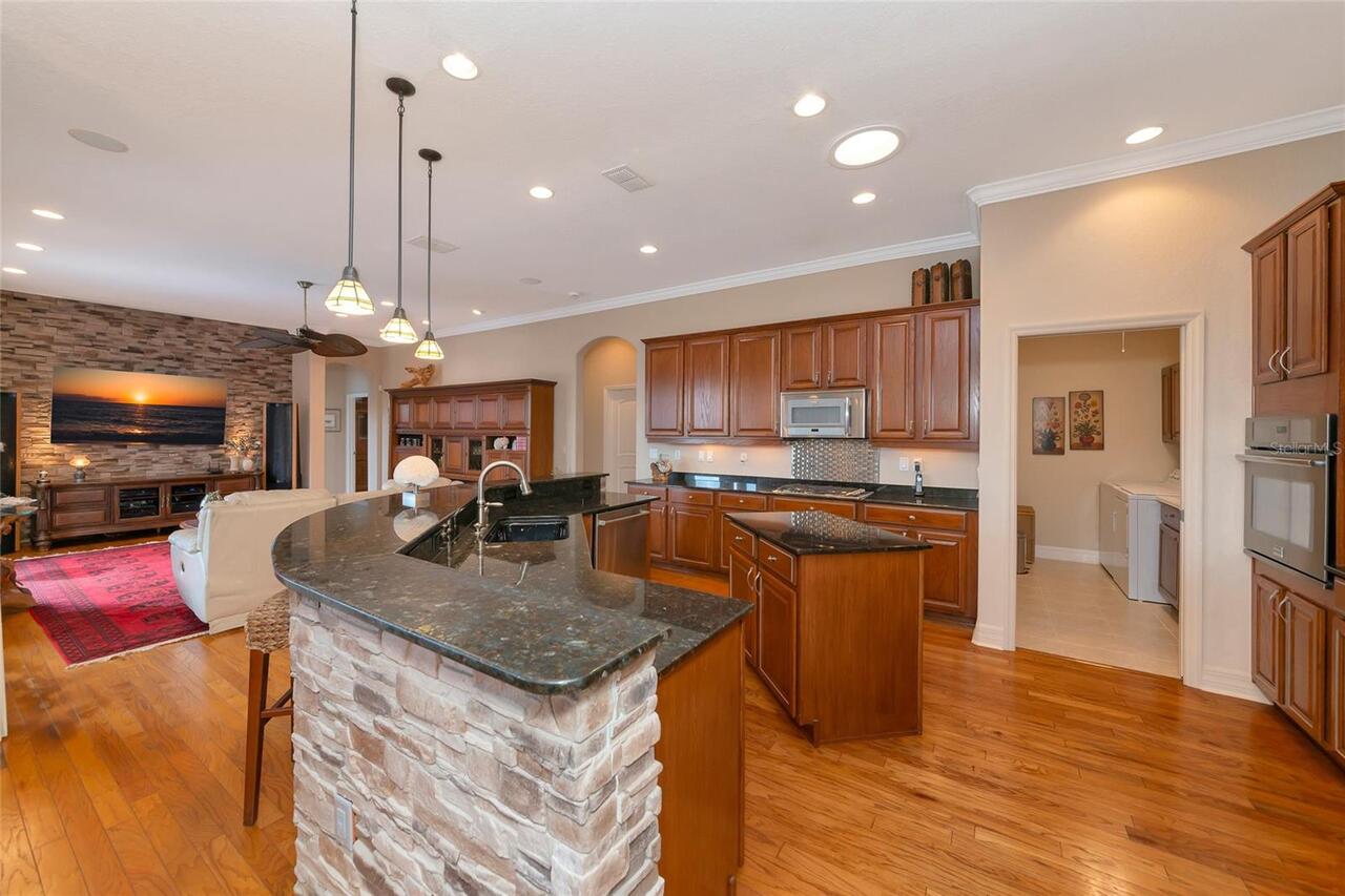 Listing Photo 16