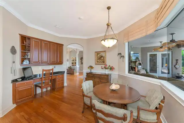 Listing Photo 8