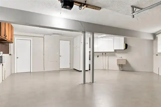 Listing Photo 33