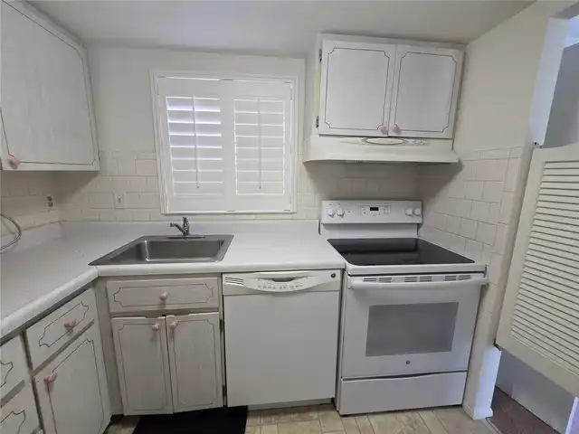 Listing Photo 7