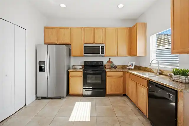 Listing Photo 17