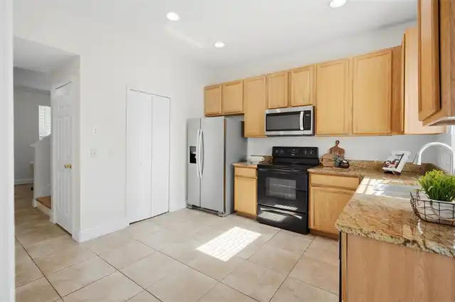 Listing Photo 18