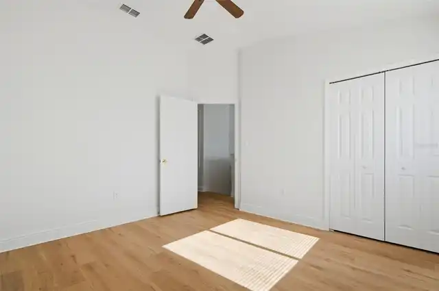 Listing Photo 29