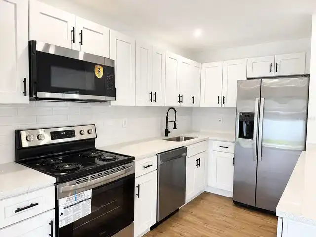 Listing Photo 9