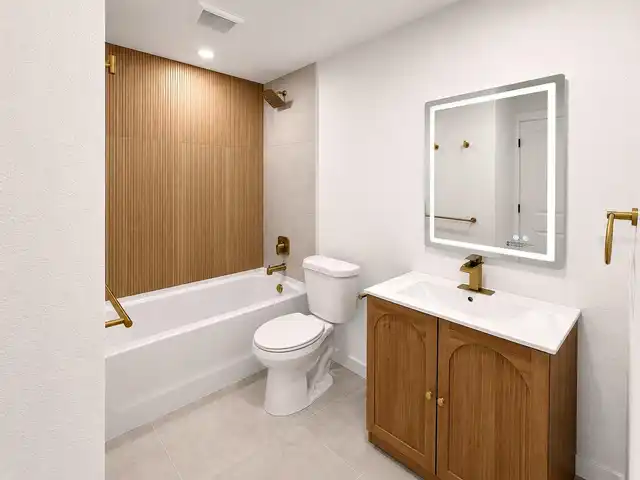 Listing Photo 16