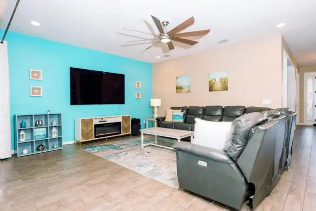 Listing Photo 8