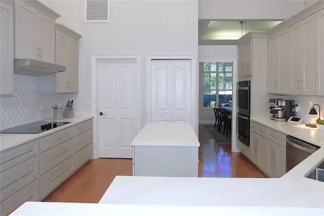 Listing Photo 18