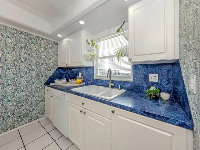 Listing Photo 12