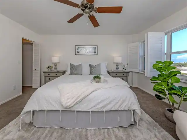 Listing Photo 16