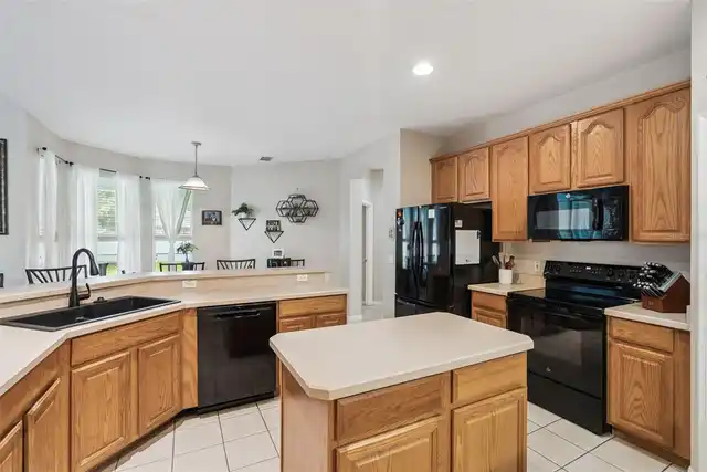 Listing Photo 18