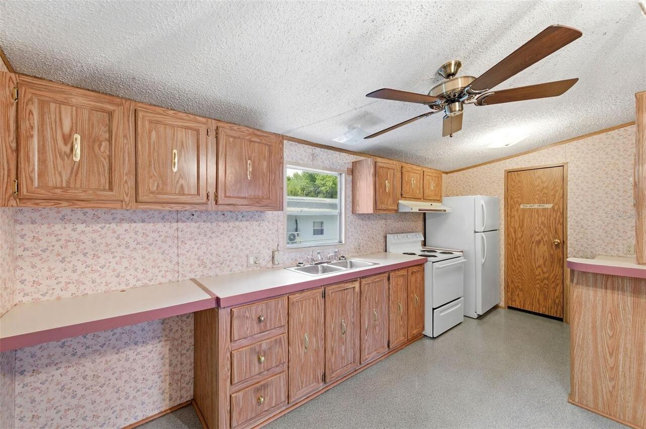Listing Photo 6