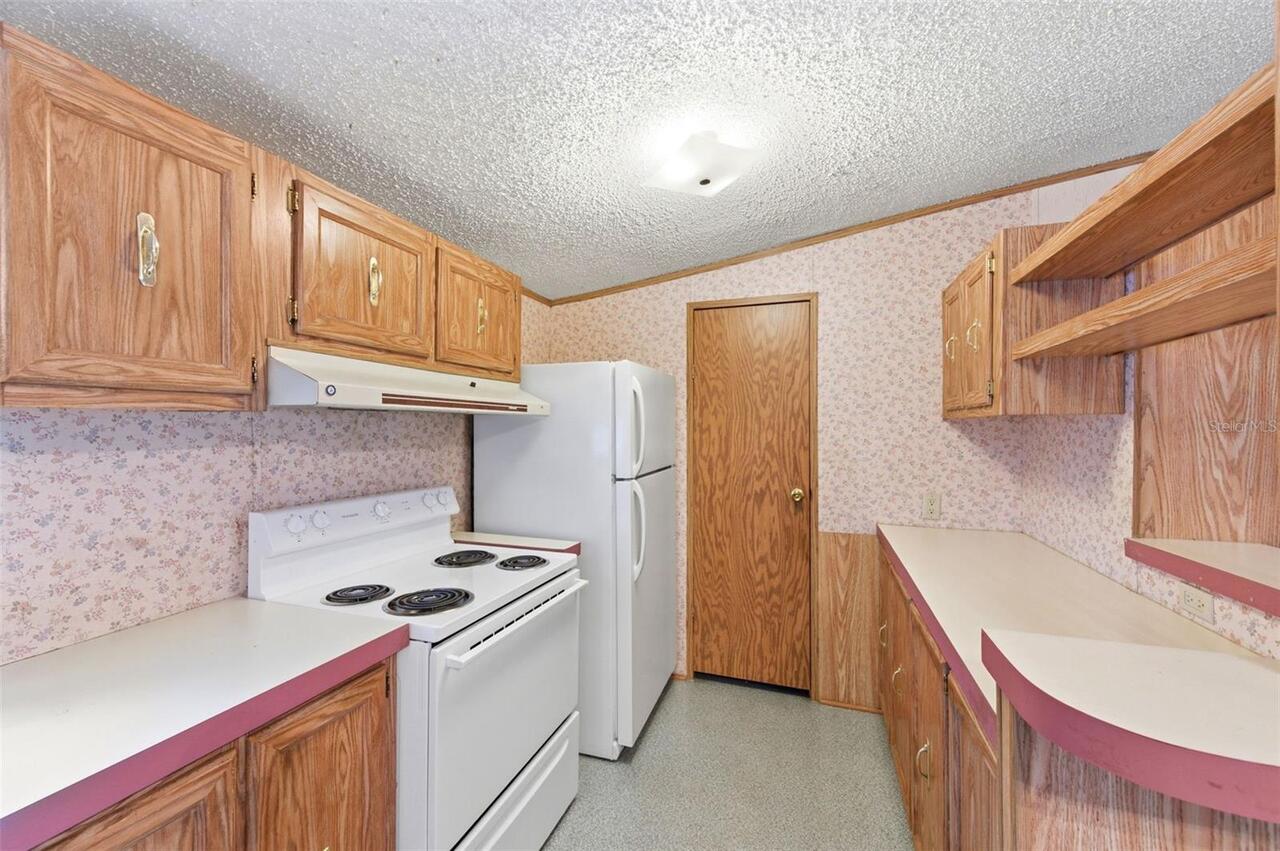 Listing Photo 8