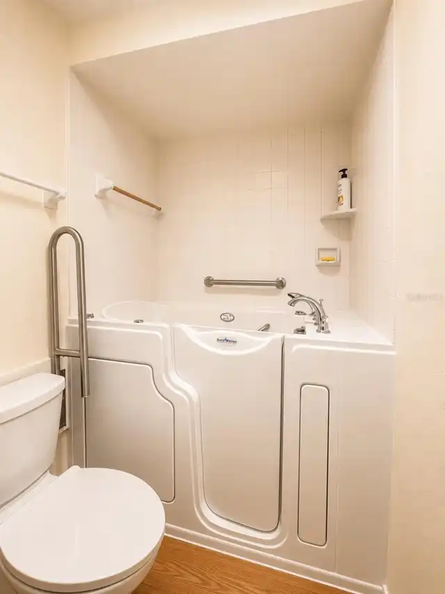 Listing Photo 16