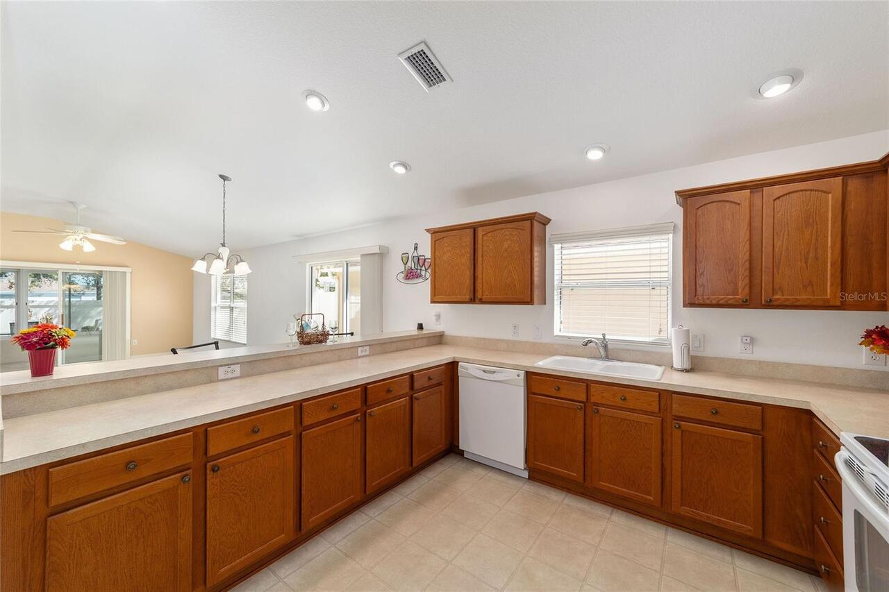 Listing Photo 10