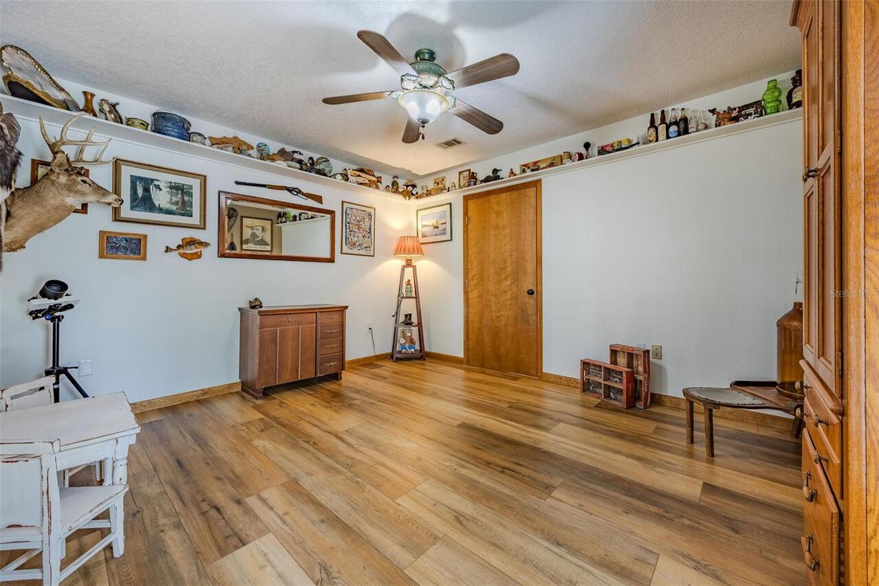 Listing Photo 23