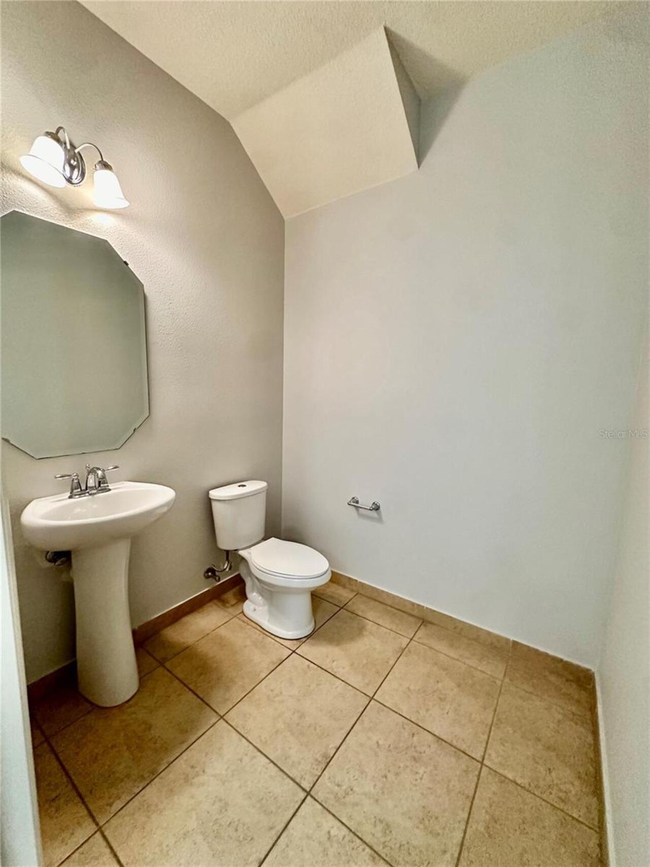 Listing Photo 8